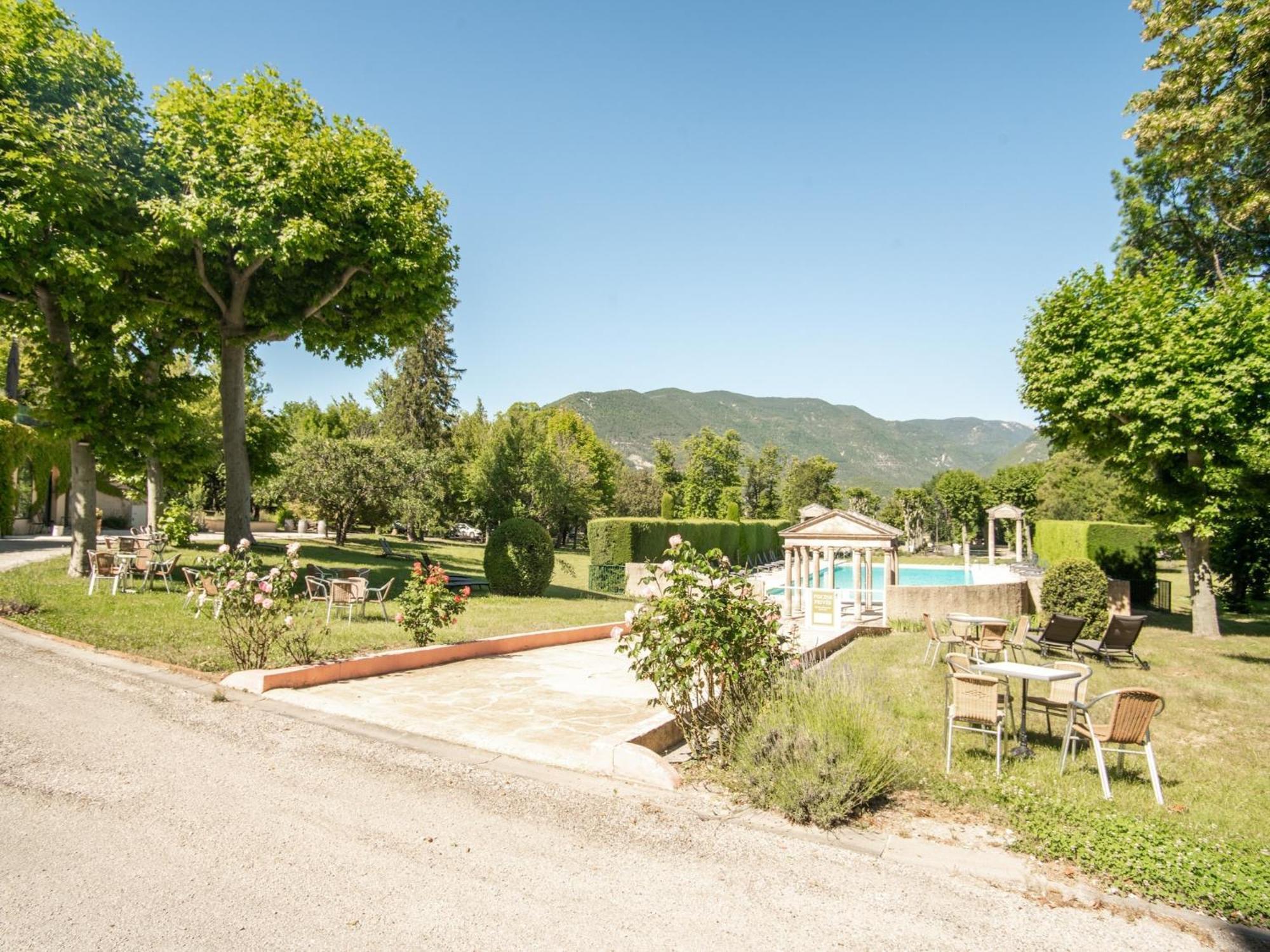 Cozy Apartment With Swimming Pool Terrace Garden Parking Montbrun-les-Bains Exterior photo